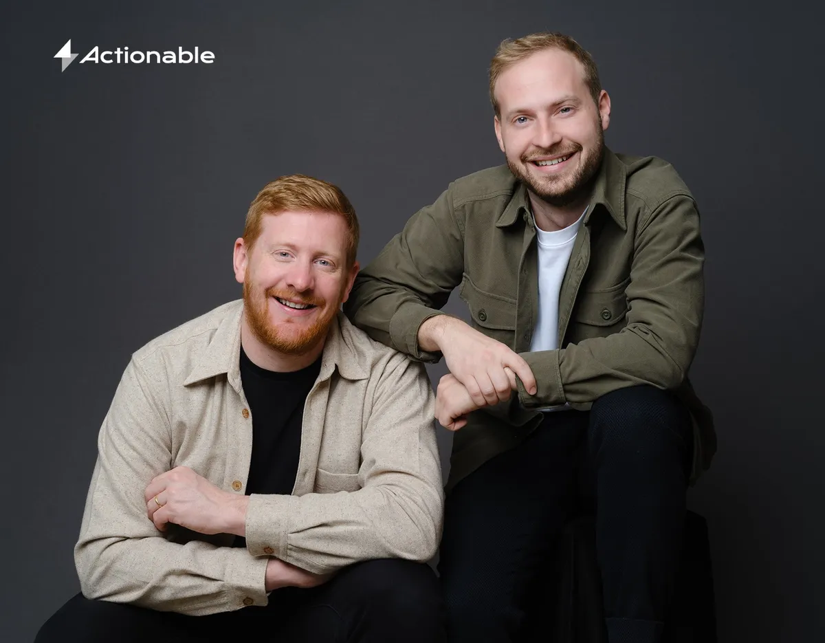 Nans and Nicolas, co-founders of Actionable, seated